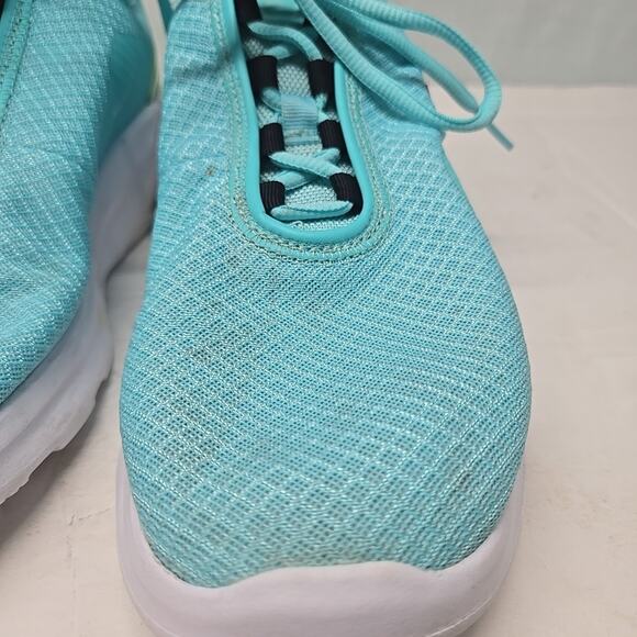 Nike Air Running Shoes Women’s Max Motion 2 CW5602-300 size 8 - Picture 3 of 16